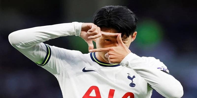 Son Heung Min trong màu áo Tottenham Hotspur